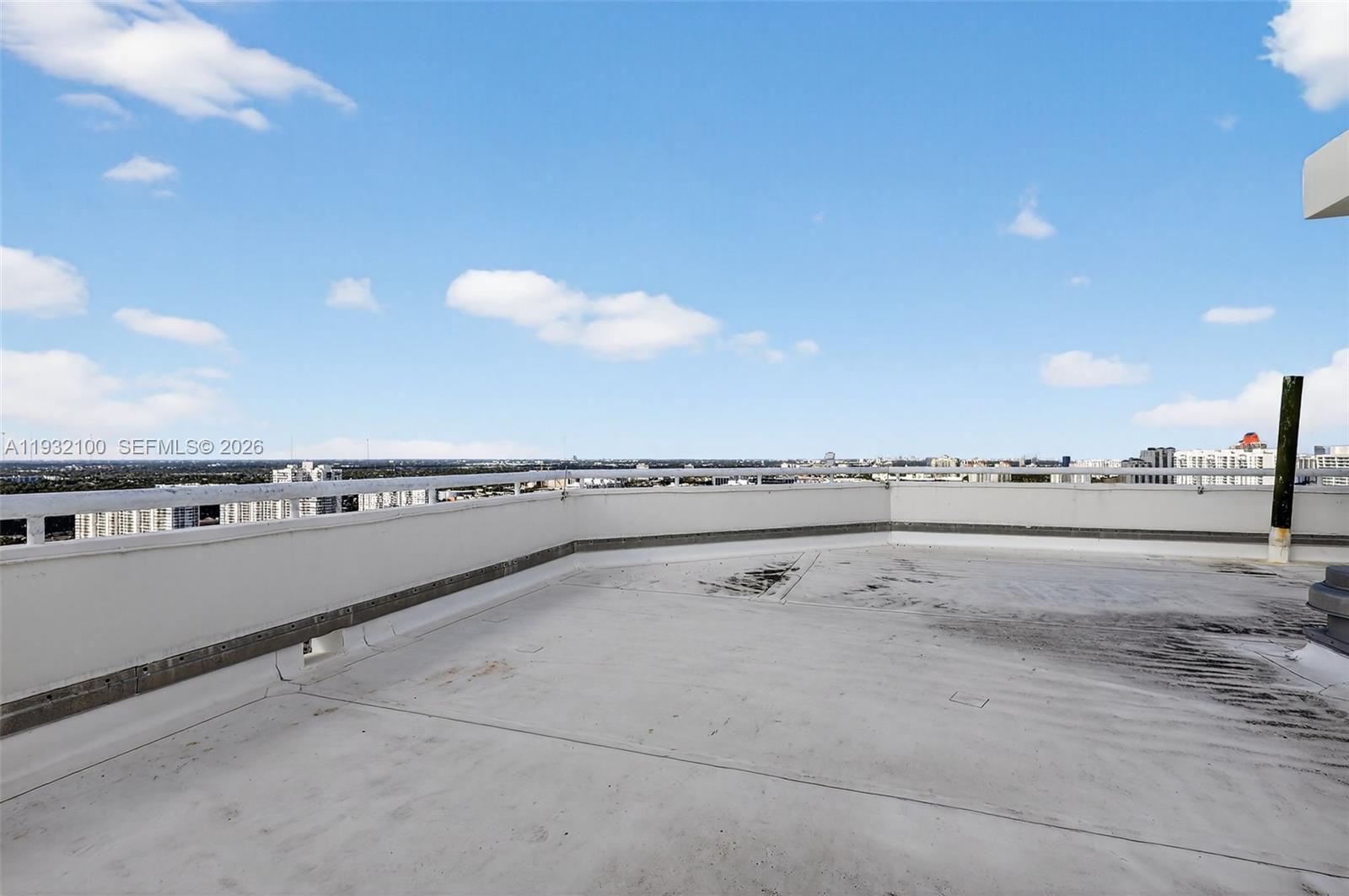 PH9 3 / 3 1880 sq. ft. $ 2025-12-17 0 Photo