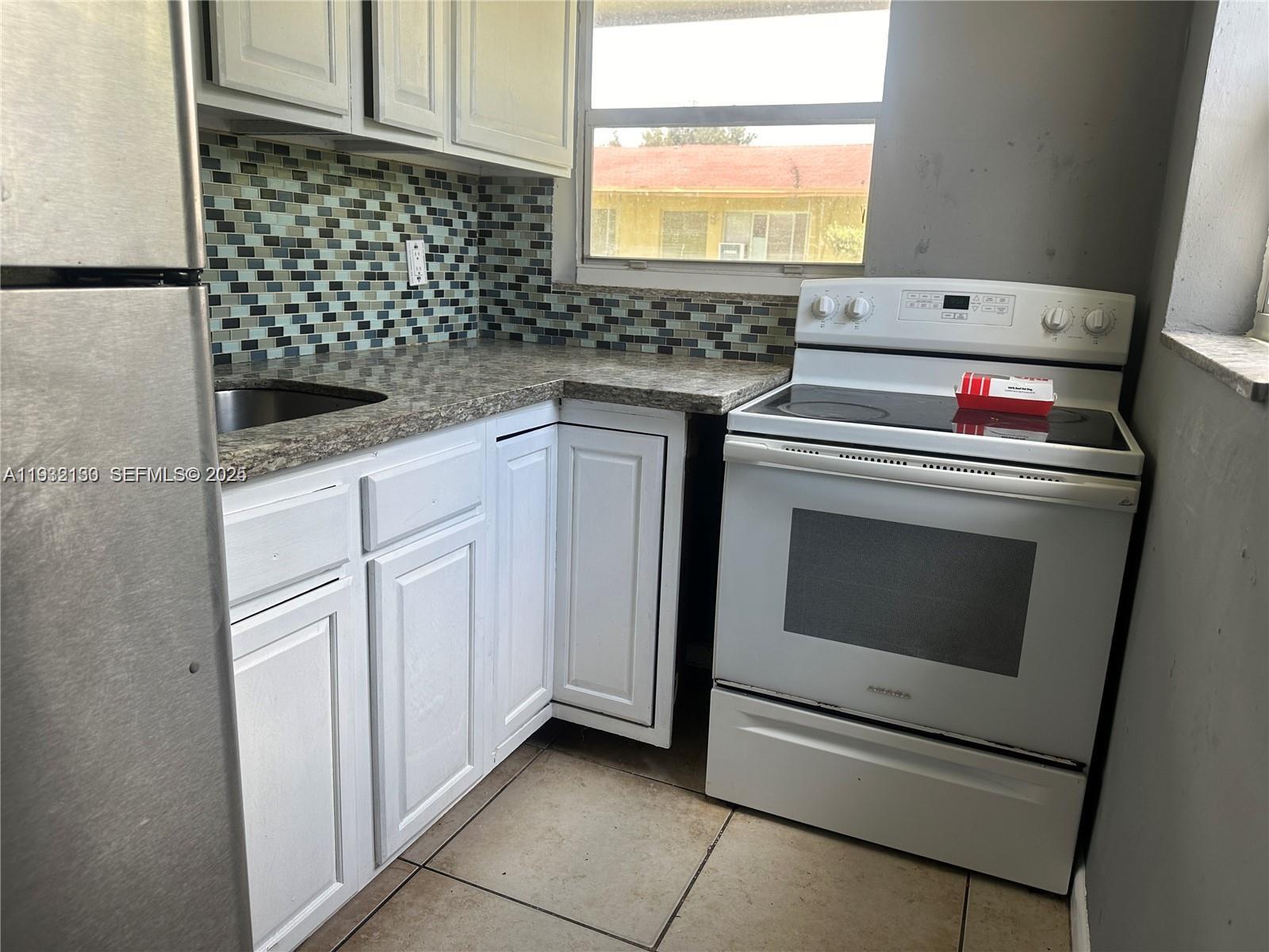   /  1341 кв.футов $ 2025-12-17 0 Фото