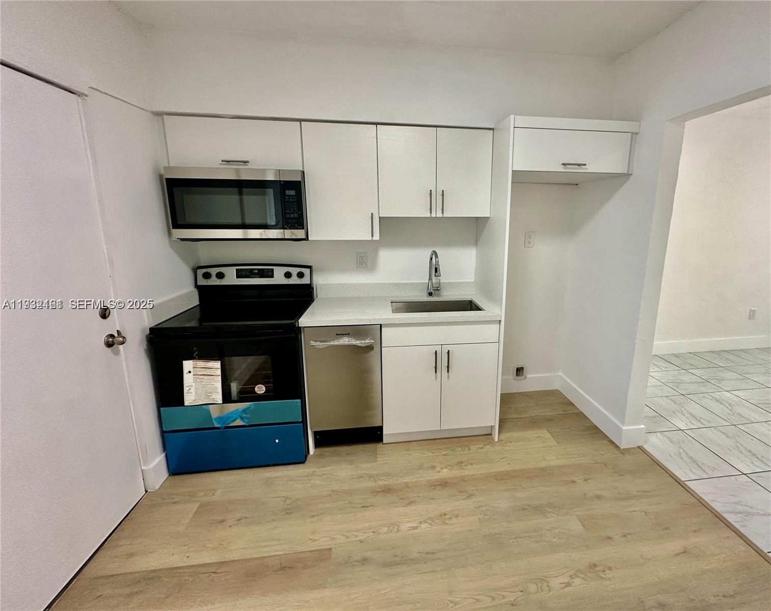   /  1500 sq. ft. $ 2025-12-17 0 Photo