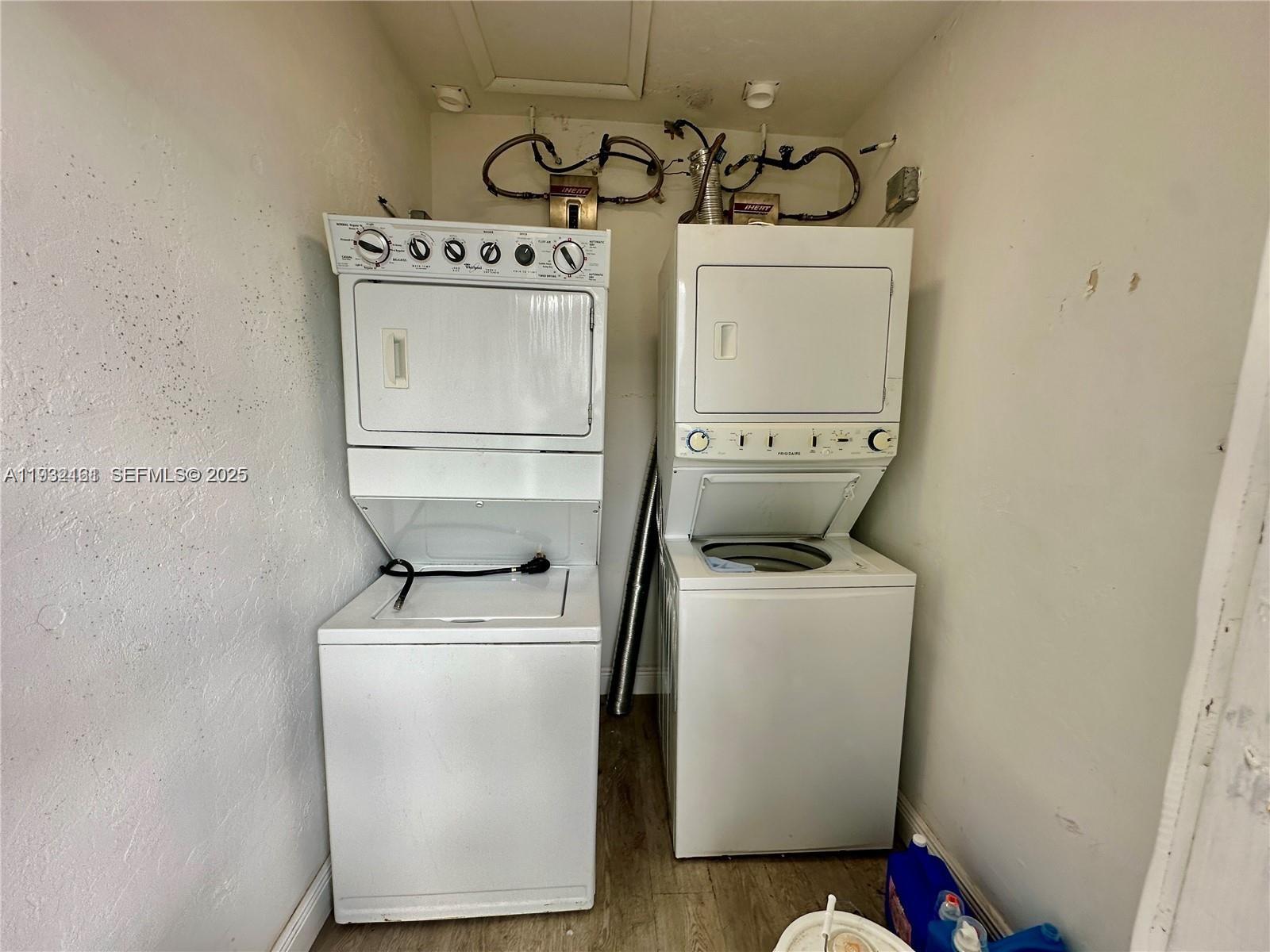   /  1500 sq. ft. $ 2025-12-17 0 Photo