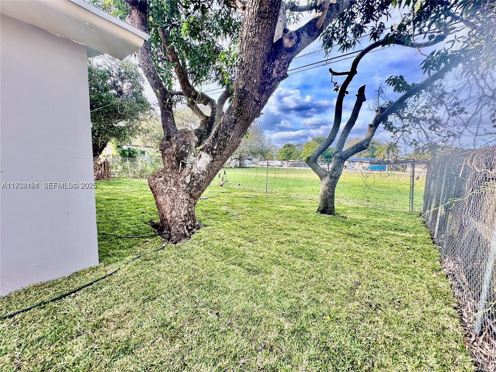   /  1500 sq. ft. $ 2025-12-17 0 Photo