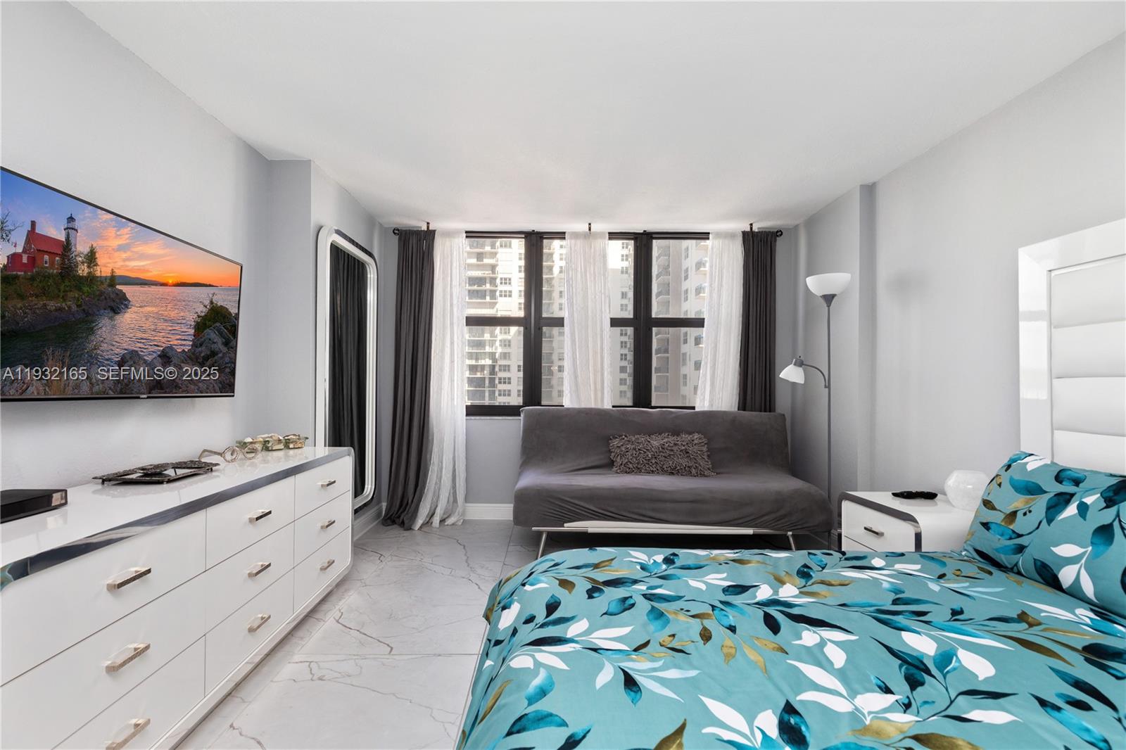 Photo of 2401 Ocean Dr  #1204, Hollywood, Florida, 33019 - 