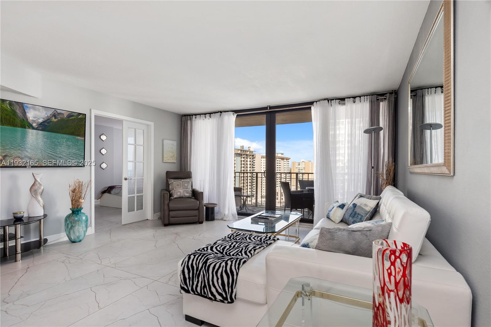 Photo of 2401 Ocean Dr  #1204, Hollywood, Florida, 33019 - 