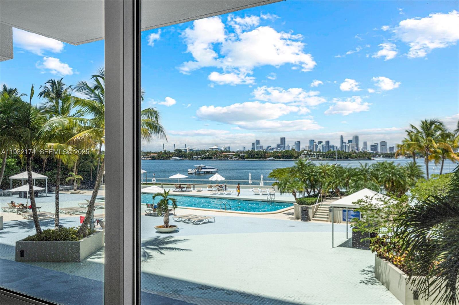 Подробнее OFFICE CU-7/216 / кв.футов $ 2025-12-17 0 Фото