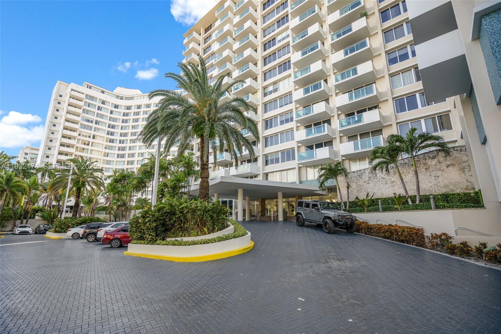 Подробнее OFFICE CU-7/216 / кв.футов $ 2025-12-17 0 Фото