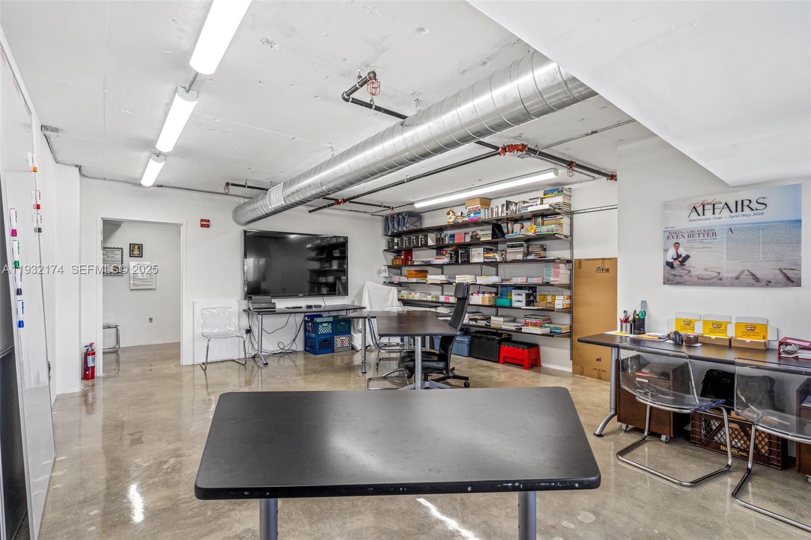 Подробнее OFFICE CU-7/216 / кв.футов $ 2025-12-17 0 Фото