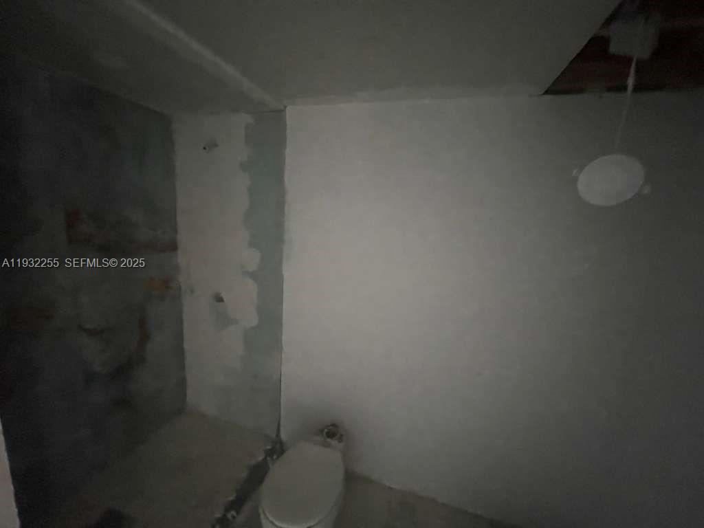 301 2 / 2 1292 sq. ft. $ 2025-12-17 0 foto