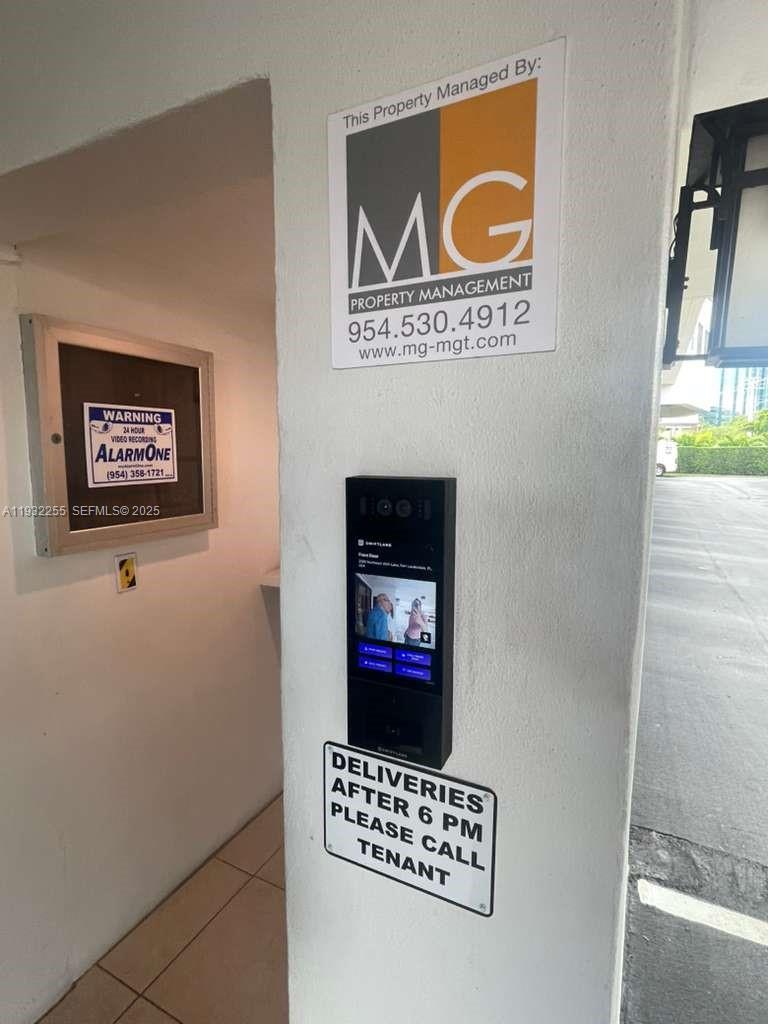 301 2 / 2 1292 sq. ft. $ 2025-12-17 0 foto