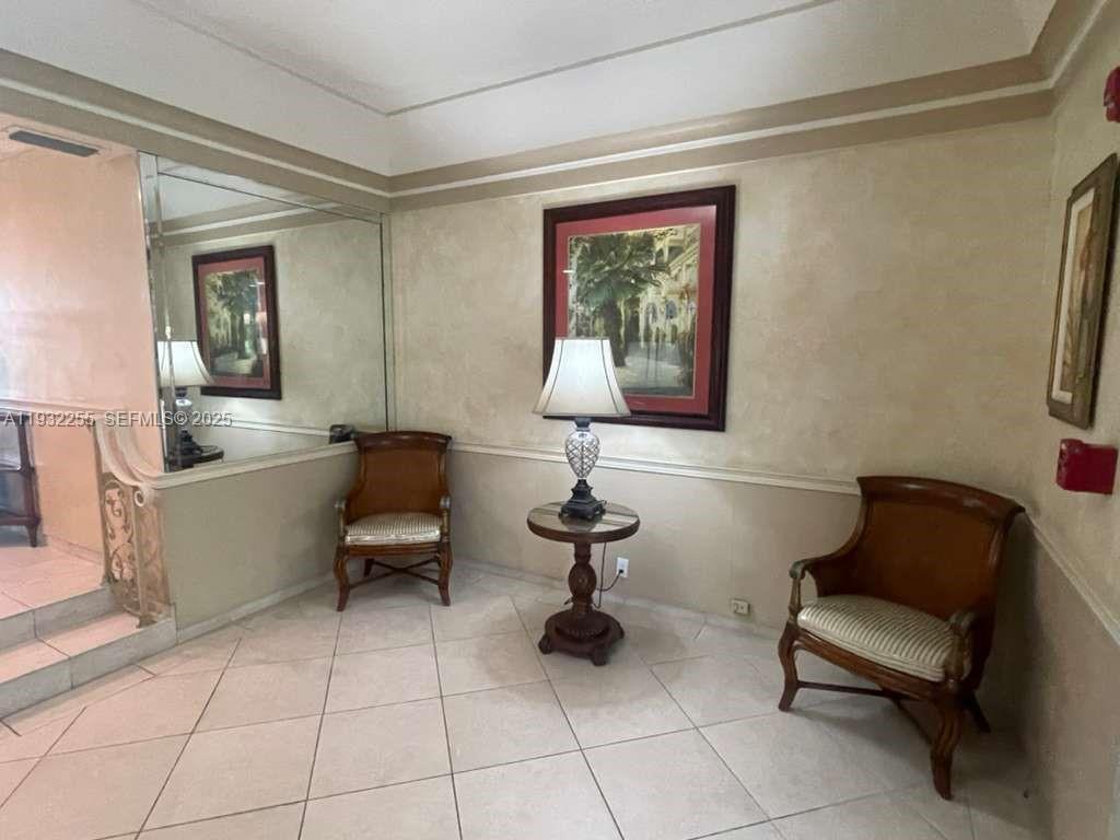 301 2 / 2 1292 sq. ft. $ 2025-12-17 0 foto