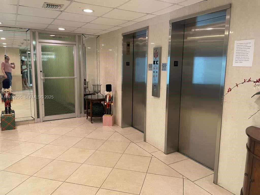 301 2 / 2 1292 sq. ft. $ 2025-12-17 0 foto