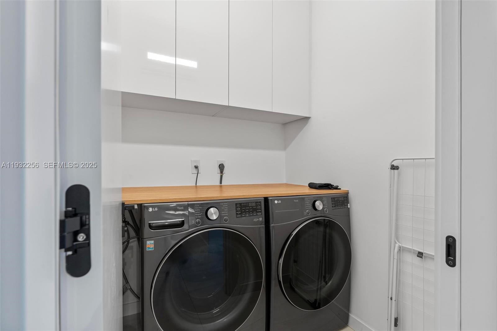 Photo of 16711 Collins Ave  #TS-03, Sunny Isles Beach, Florida, 33160 - Laundry room