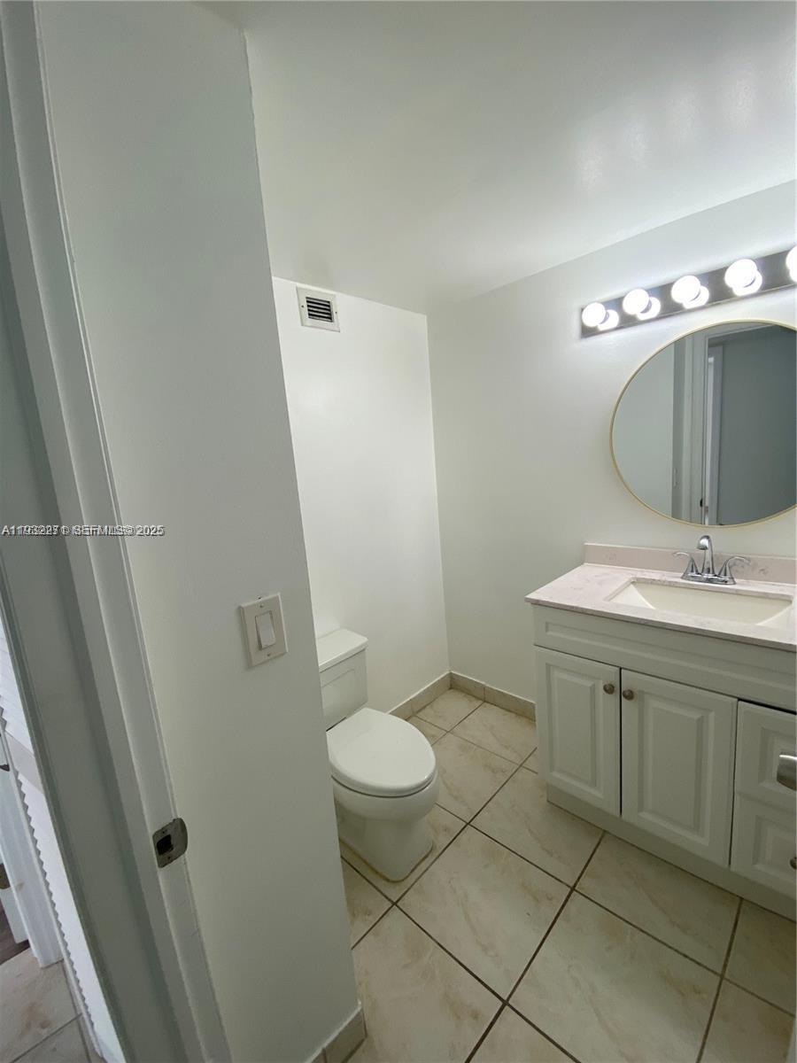Photo of 2500 Parkview Dr  #1920, Hallandale Beach, Florida, 33009 - 