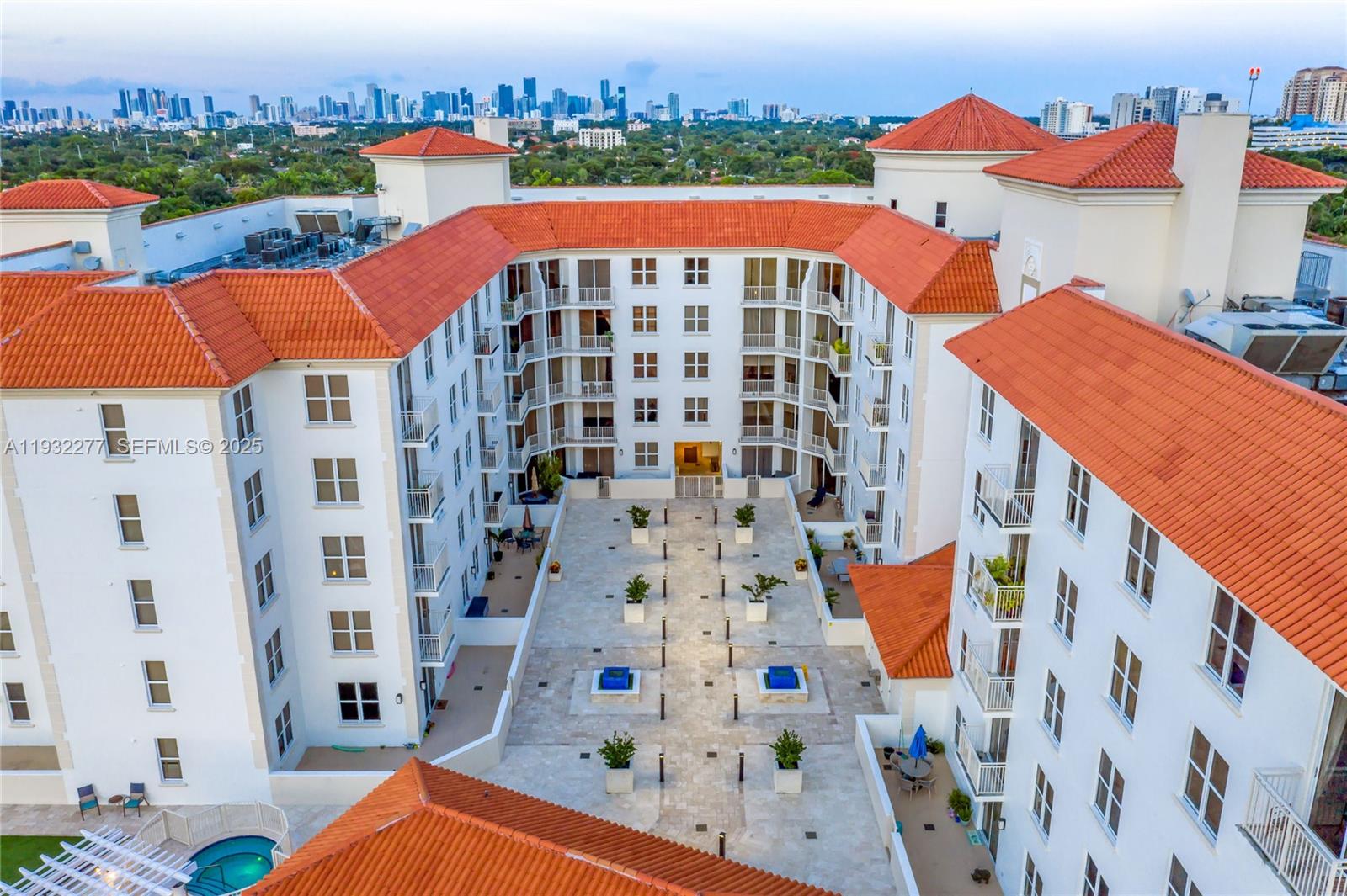 Подробнее 120 / кв.футов $ 2025-12-17 0 Фото