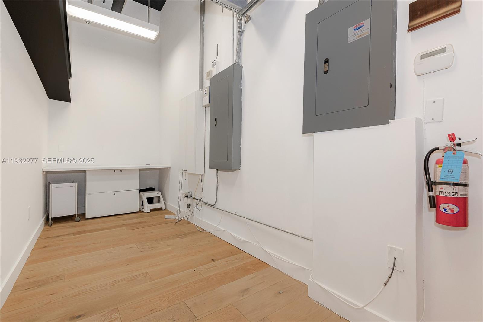 Подробнее 120 / кв.футов $ 2025-12-17 0 Фото