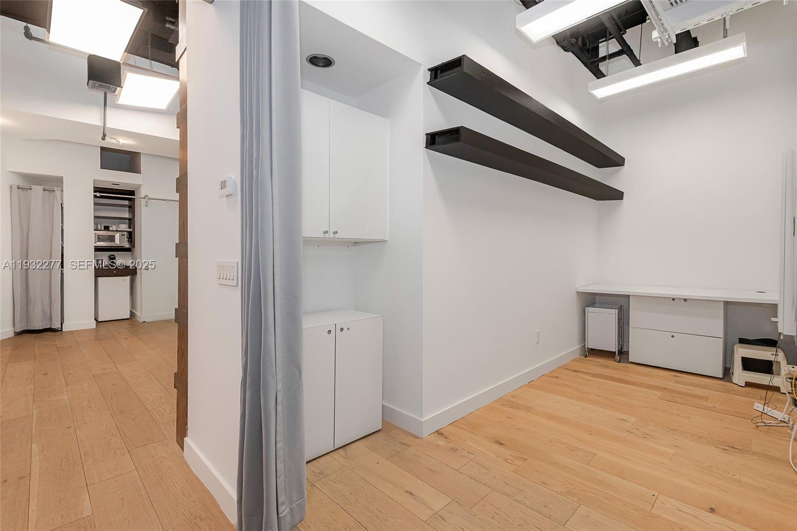 Подробнее 120 / кв.футов $ 2025-12-17 0 Фото