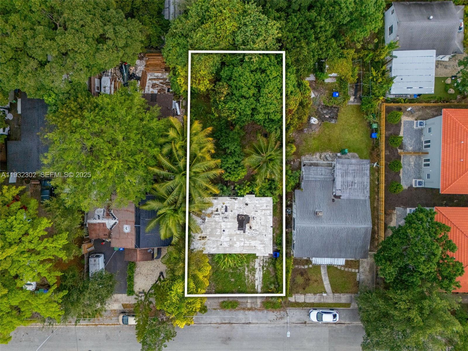   /  888 sq. ft. $ 2025-12-17 0 Photo