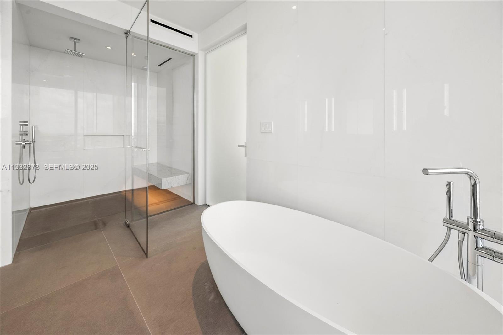 18B 3 / 4 2913 sq. ft. $ 2025-12-17 0 Photo