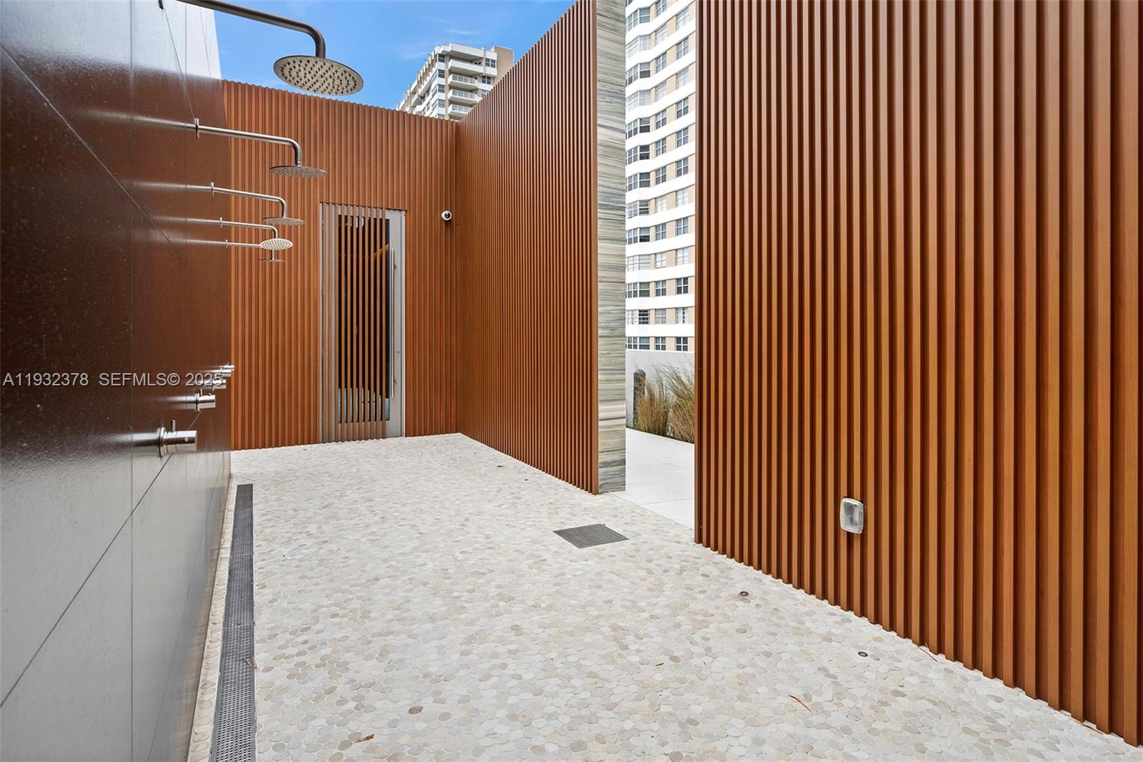 18B 3 / 4 2913 sq. ft. $ 2025-12-17 0 Photo