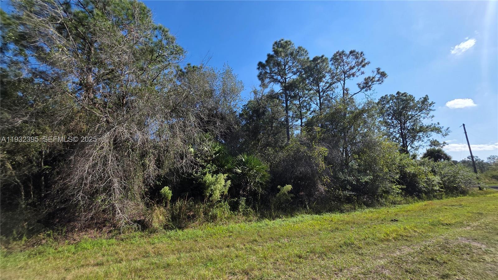   /   sq. ft. $ 2025-12-17 0 foto