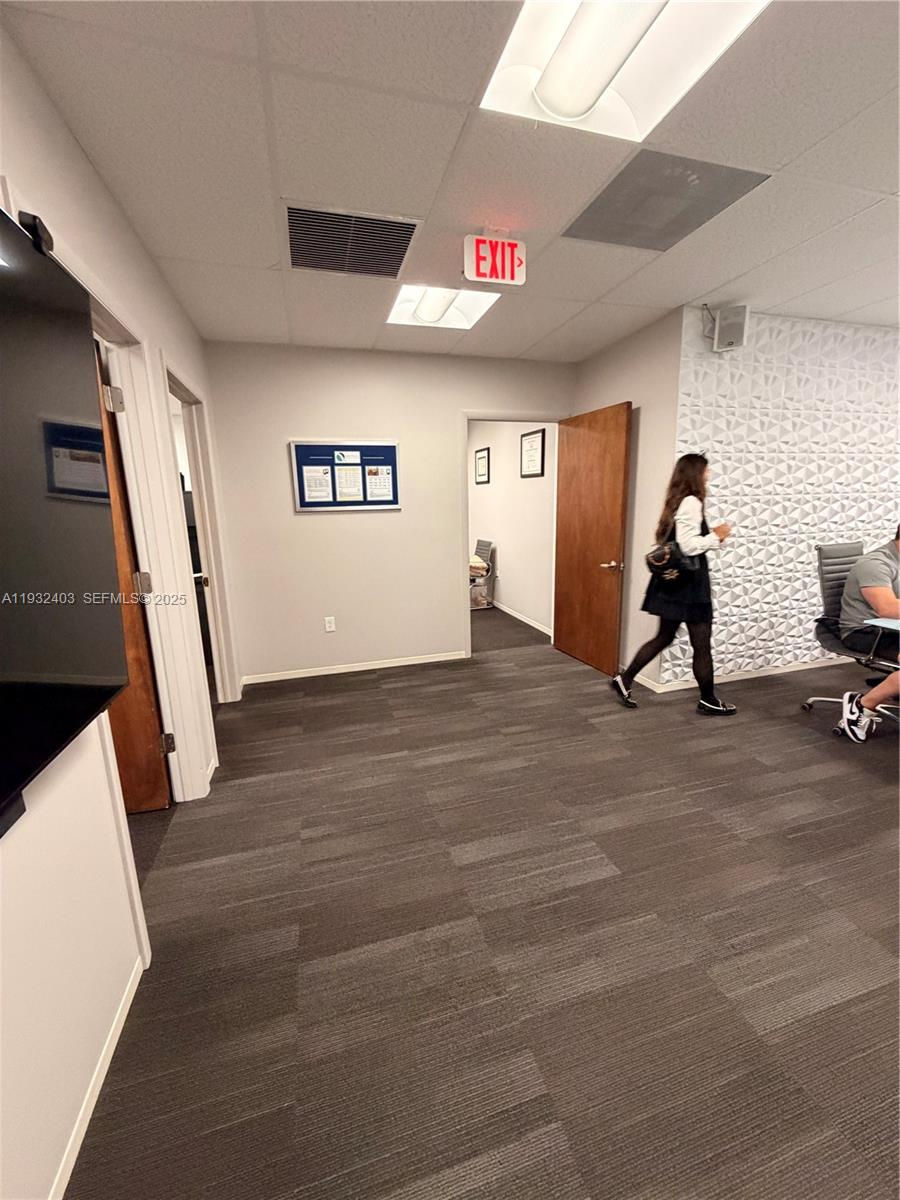 104  /   sq. ft. $ 2025-12-17 0 Photo