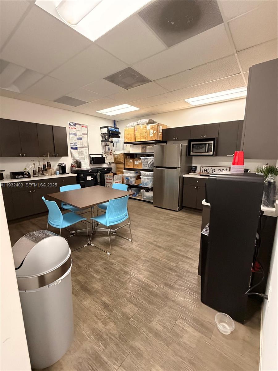 104  /   sq. ft. $ 2025-12-17 0 Photo