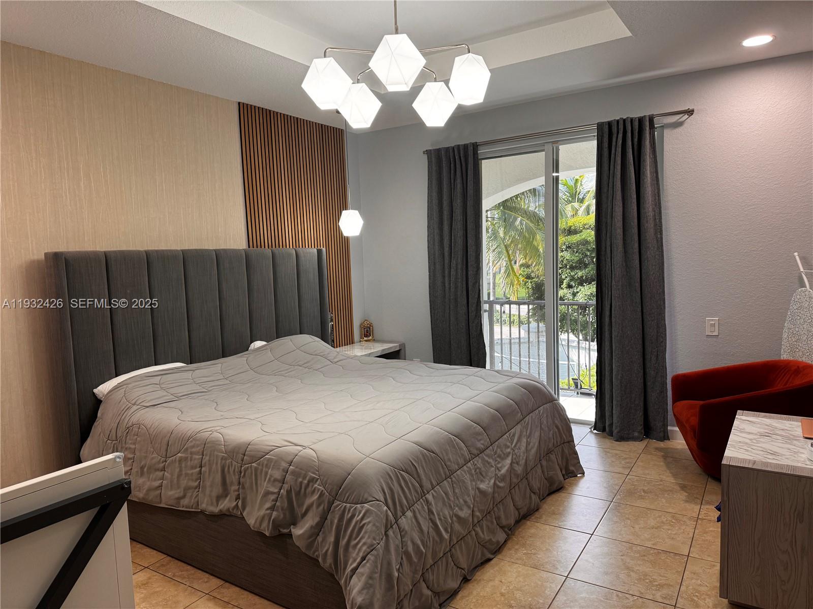 Photo of 876 Spinnaker Dr W  (876), Hollywood, Florida, 33019 - 