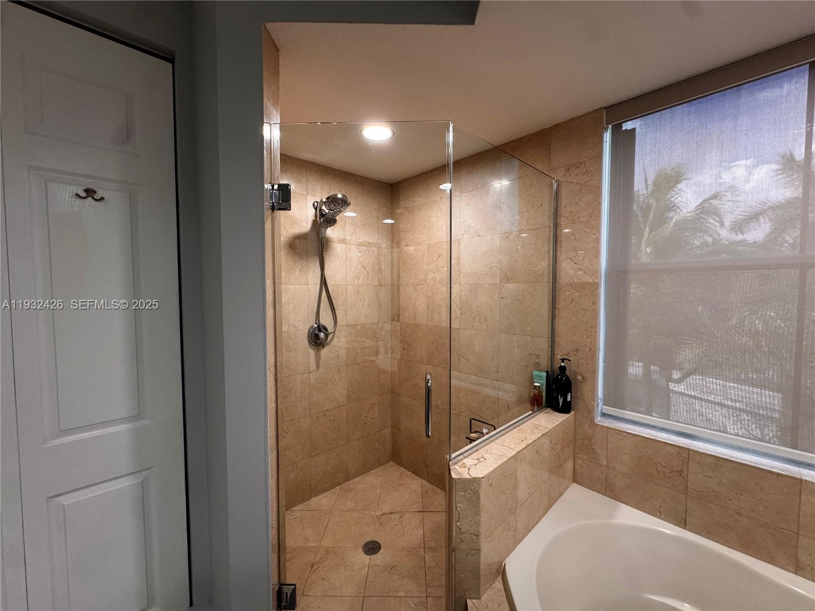 Photo of 876 Spinnaker Dr W  (876), Hollywood, Florida, 33019 - 