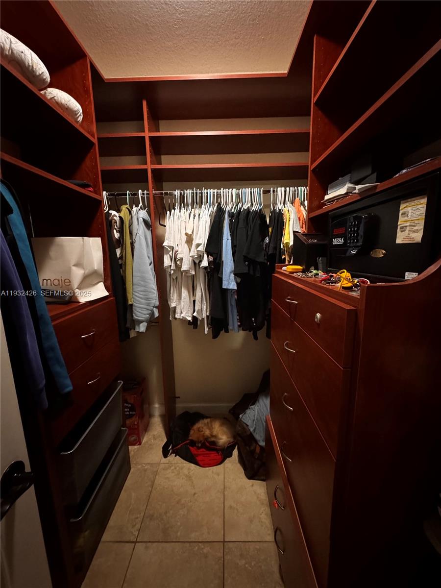 Photo of 876 Spinnaker Dr W  (876), Hollywood, Florida, 33019 - 