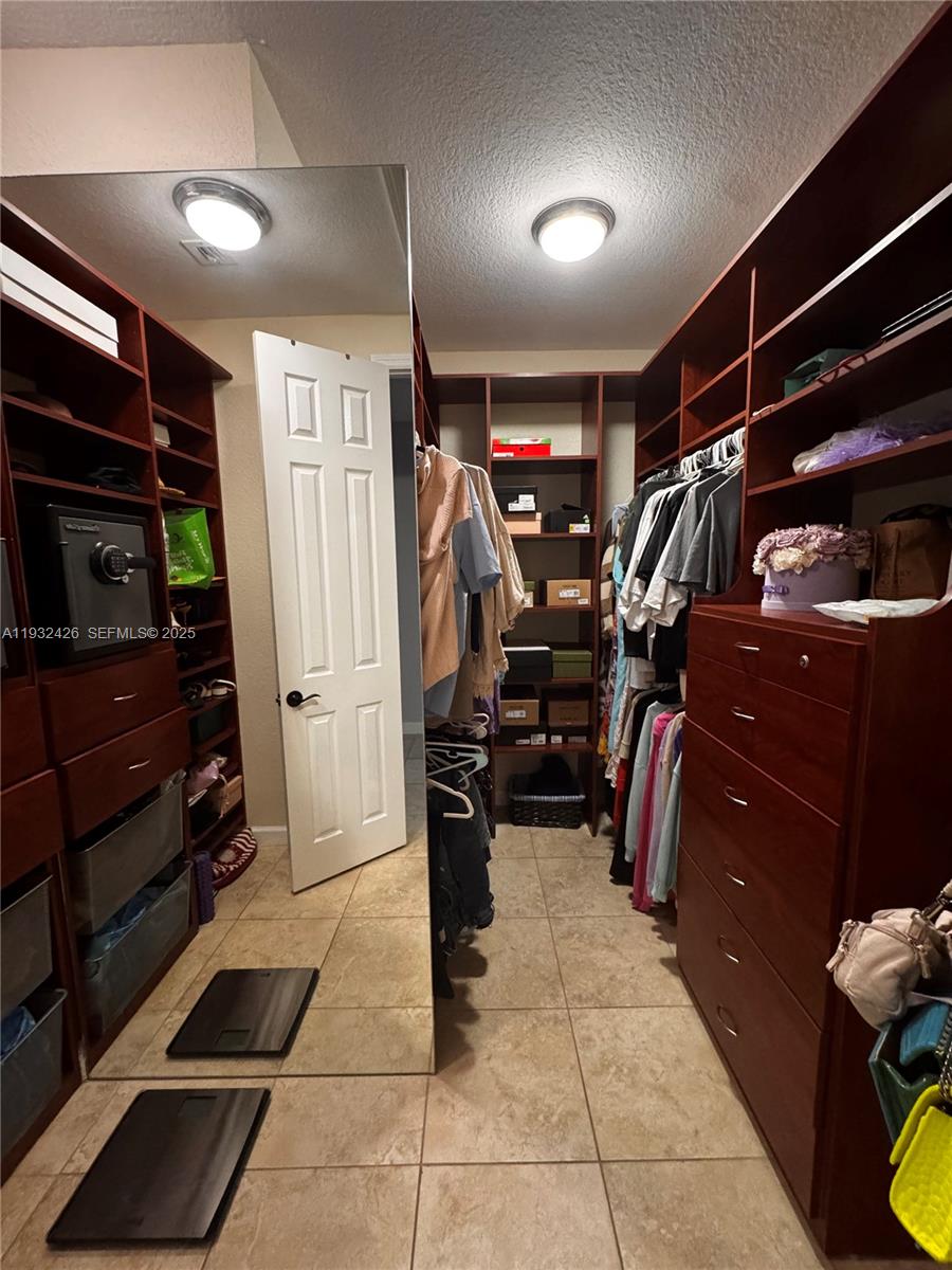 Photo of 876 Spinnaker Dr W  (876), Hollywood, Florida, 33019 - 