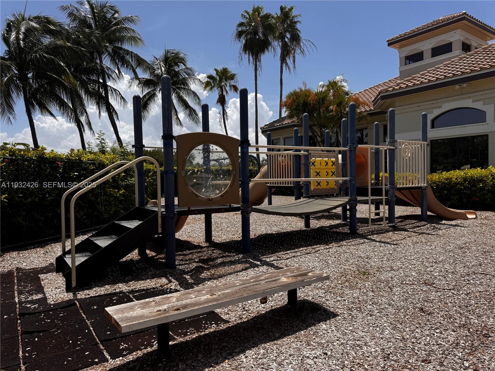 Photo of 876 Spinnaker Dr W  (876), Hollywood, Florida, 33019 - 