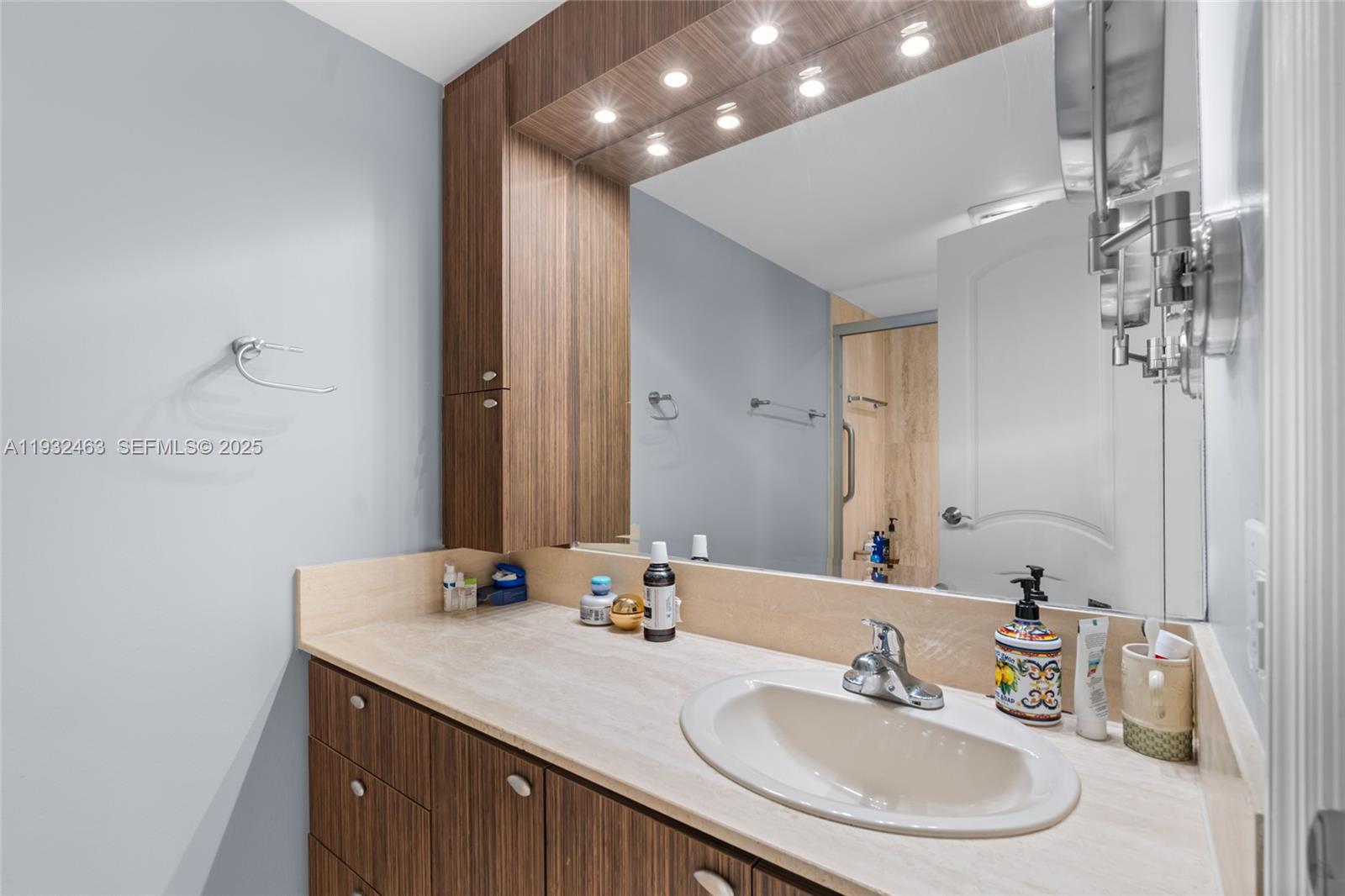 Photo of 1201 Ocean Dr  #1810S, Hollywood, Florida, 33019 - 