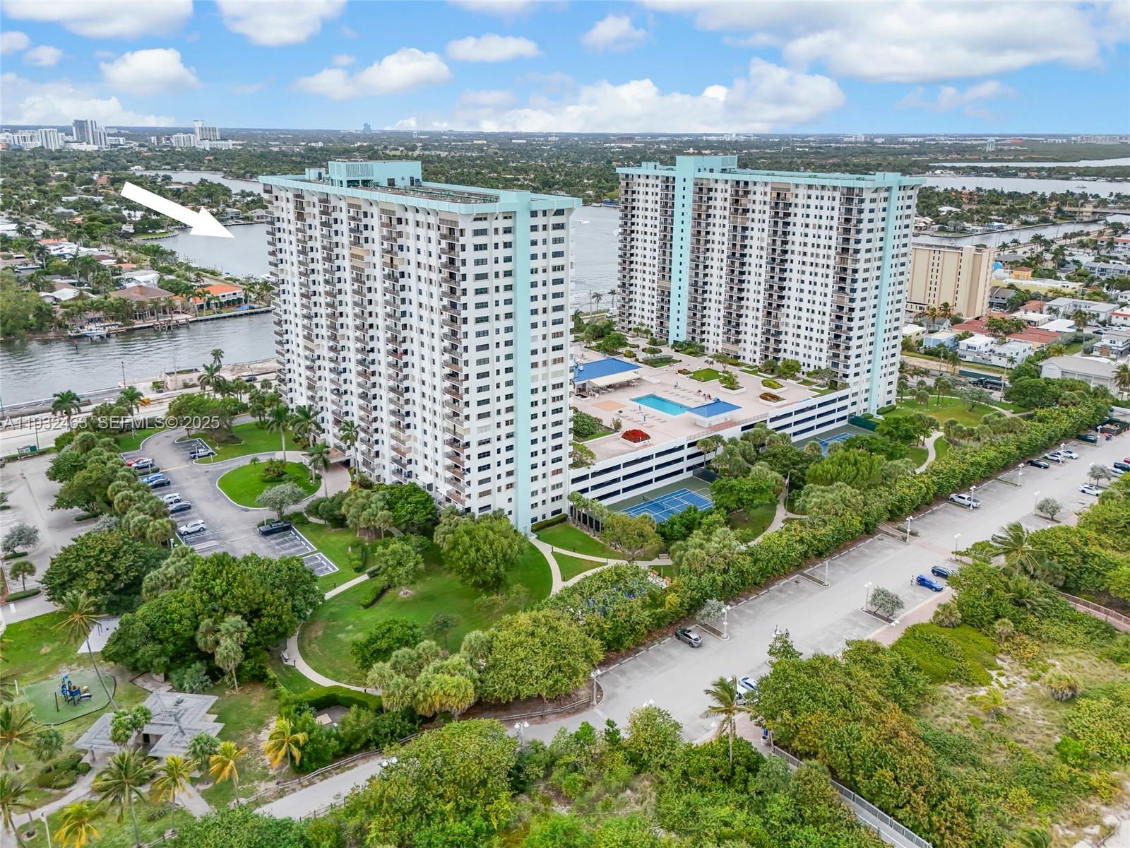 Photo of 1201 Ocean Dr  #1810S, Hollywood, Florida, 33019 - 