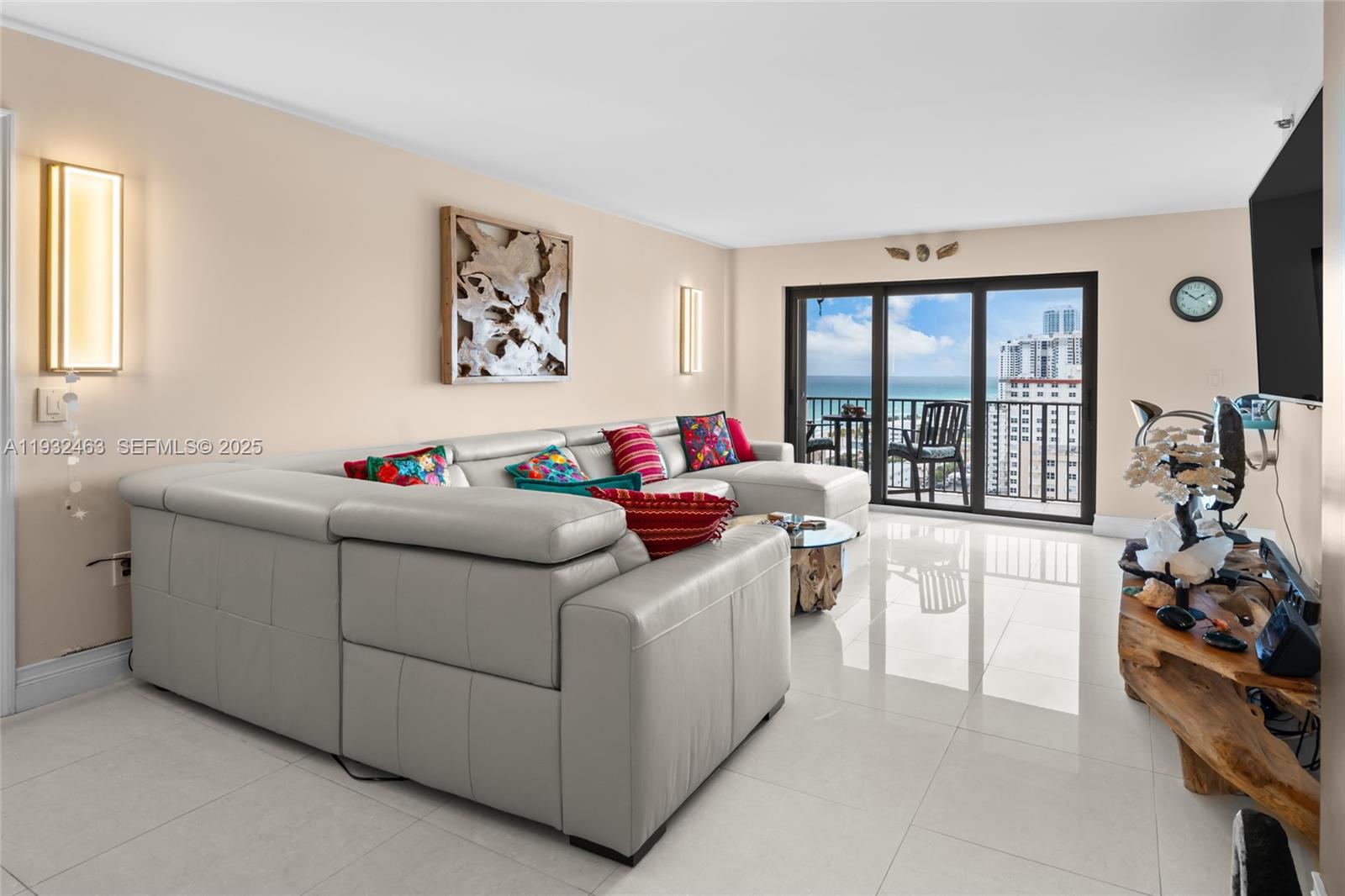 Photo of 1201 Ocean Dr  #1810S, Hollywood, Florida, 33019 - 