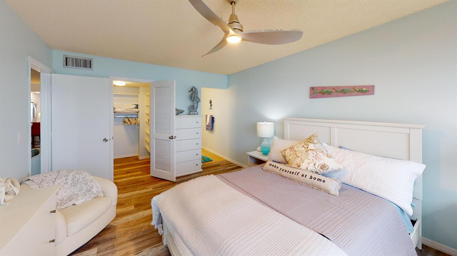 Ver detalles 805 2 / 2 1197 sq. ft. $ 2026-06-12 0 foto