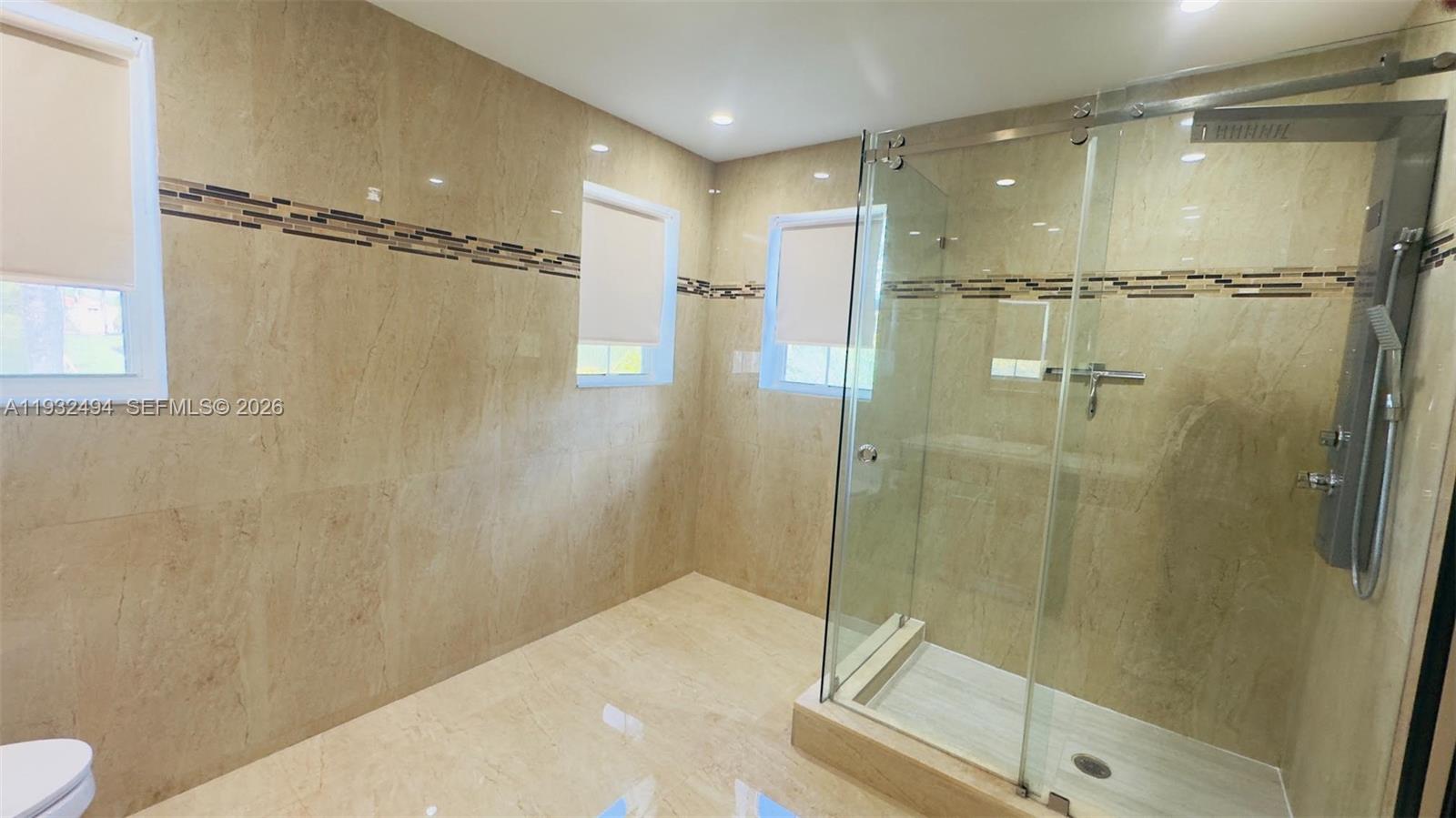 Photo of 1094 Redwood St  (1094), Hollywood, Florida, 33019 - 