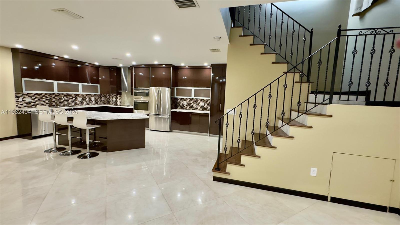 Photo of 1094 Redwood St  (1094), Hollywood, Florida, 33019 - 