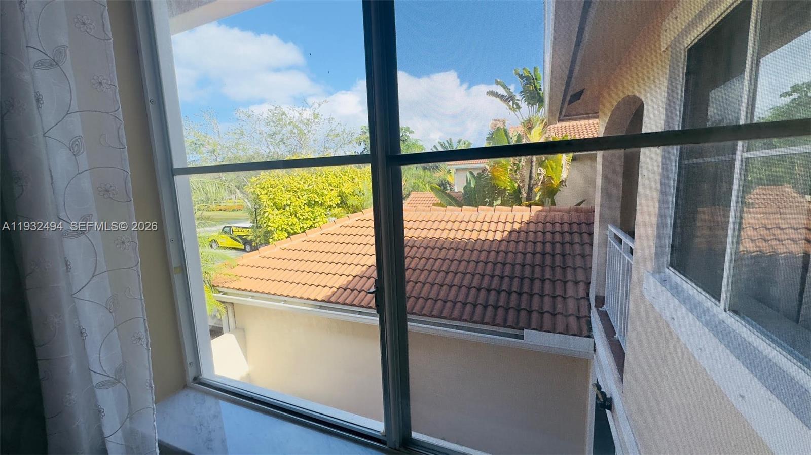 Photo of 1094 Redwood St  (1094), Hollywood, Florida, 33019 - 