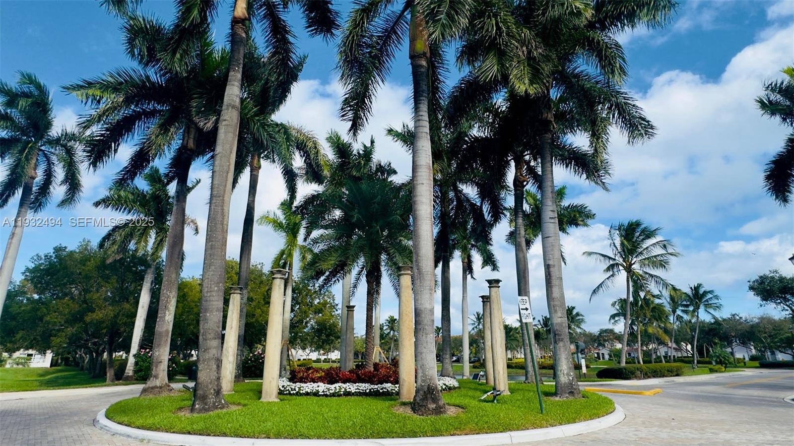 Photo of 1094 Redwood St  (1094), Hollywood, Florida, 33019 - 