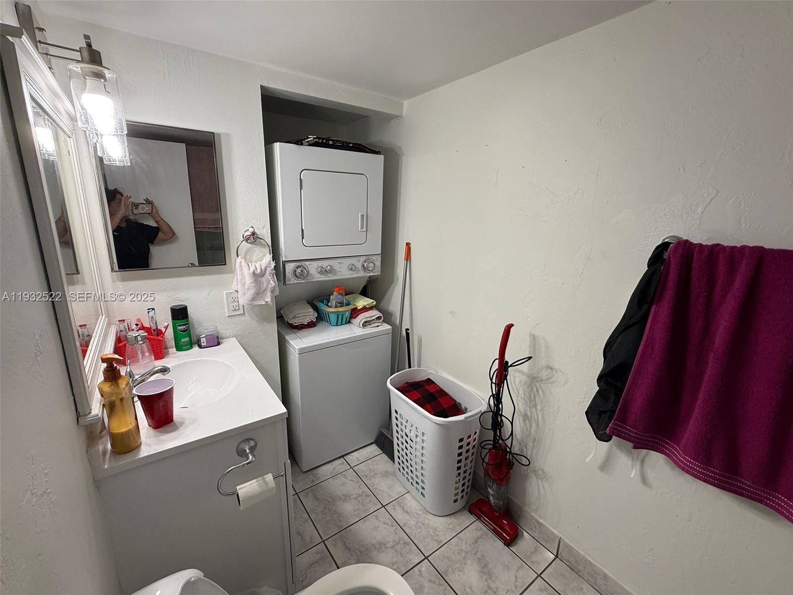 126-4 2 / 2 898 sq. ft. $ 2025-12-18 0 foto