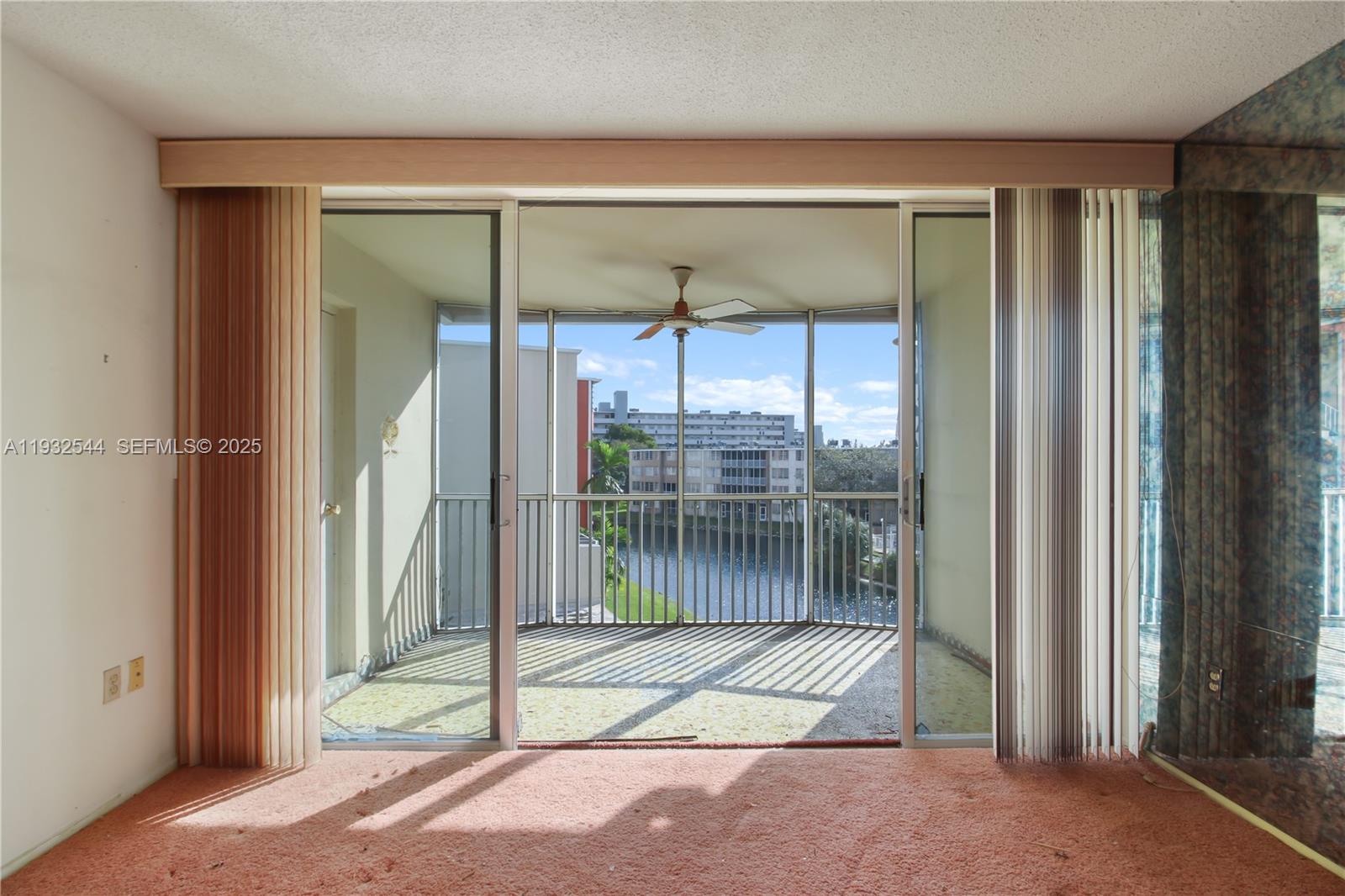 See details 404-1 1 / 2 1036 sq. ft. $ 2025-12-18 0 Photo