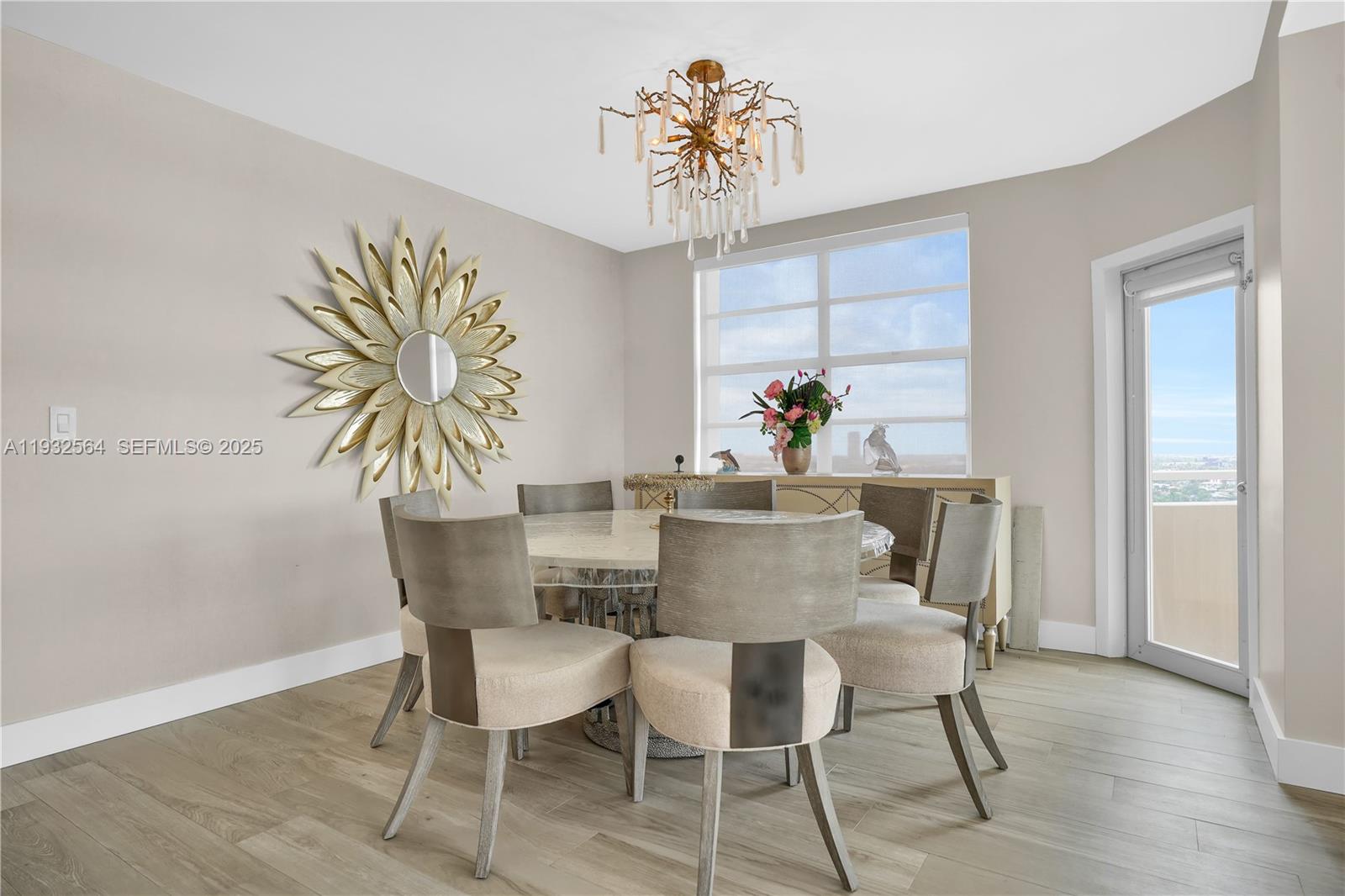 17F 2 / 2 1340 sq. ft. $ 2025-12-18 0 Photo