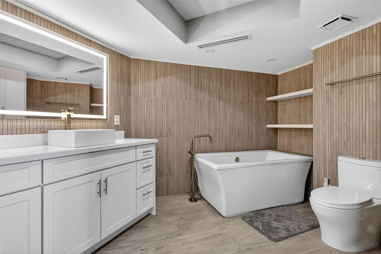 Photo of 16711 Collins Ave #808, Sunny Isles Beach, Florida, 33160 -