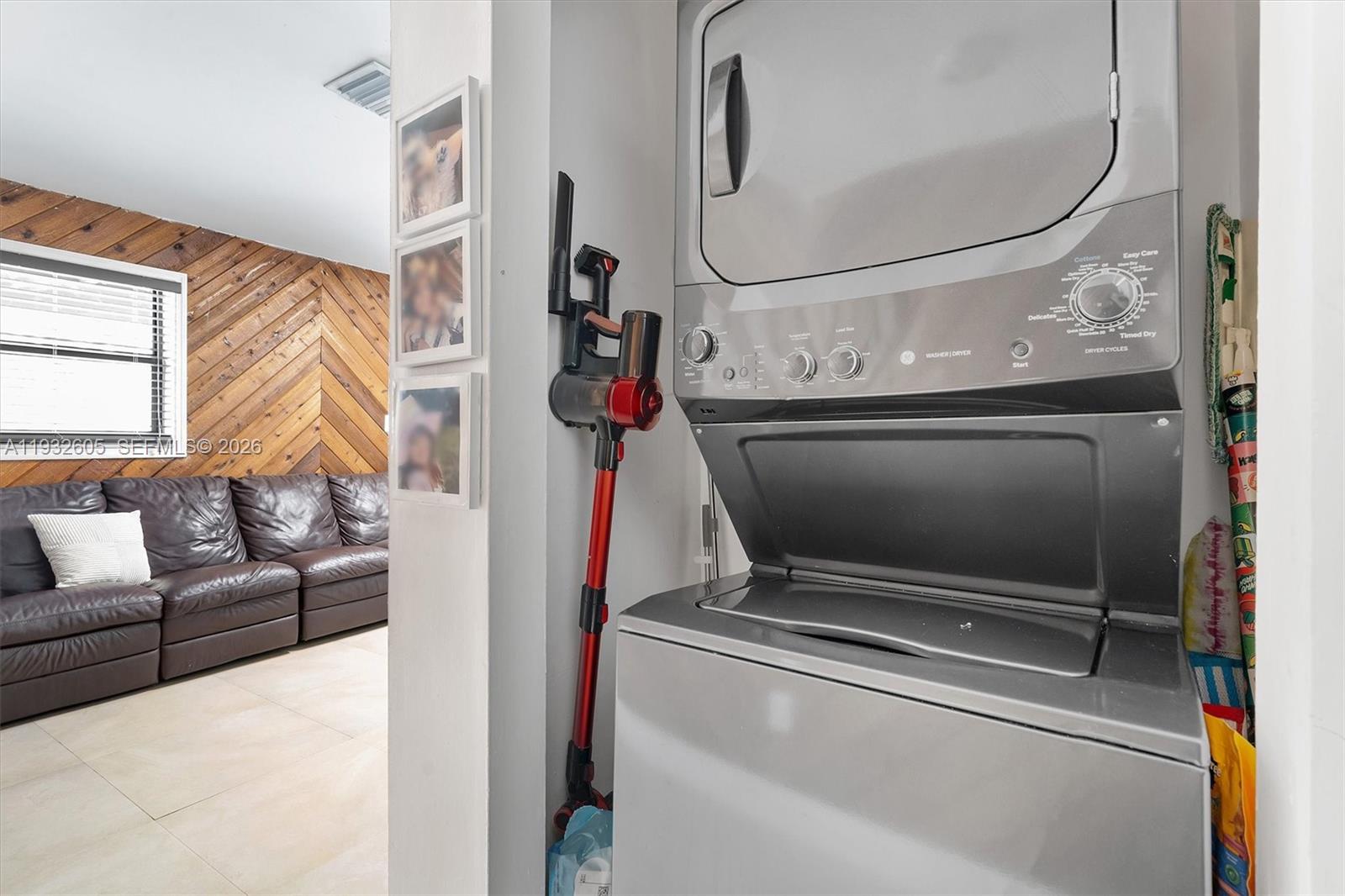   /  1647 sq. ft. $ 2025-12-18 0 Photo