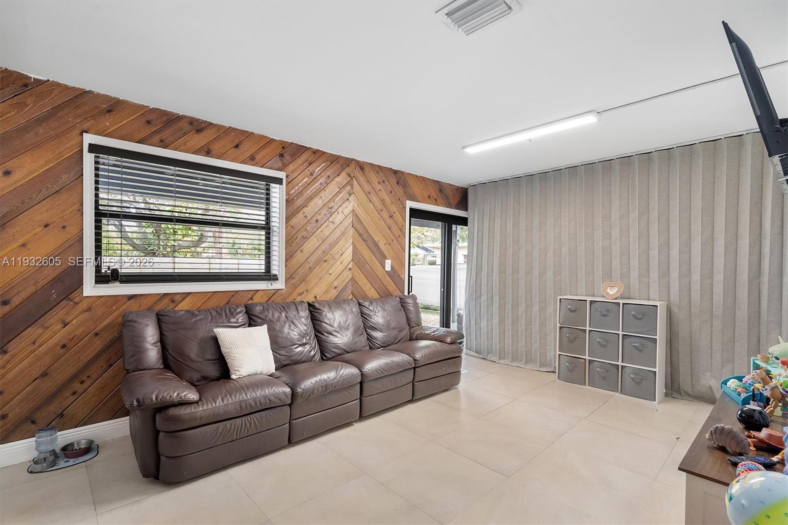   /  1647 sq. ft. $ 2025-12-18 0 Photo