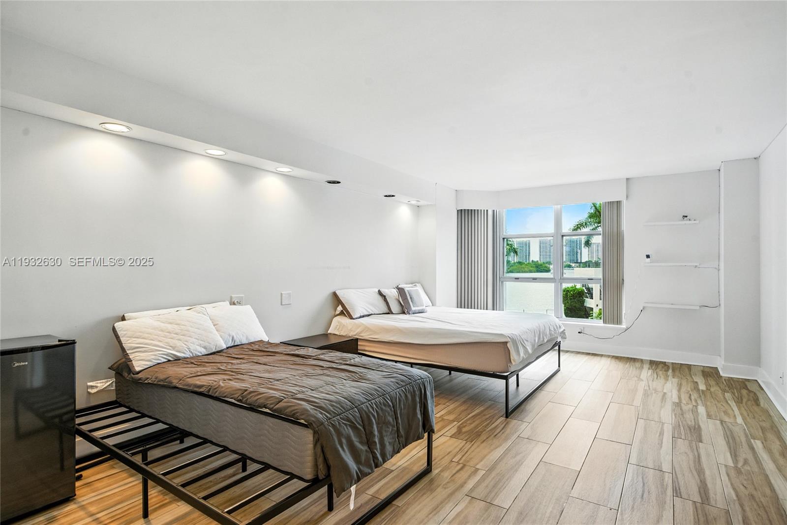 Photo of 3600 Mystic Pointe Dr  #305, Aventura, Florida, 33180 - 