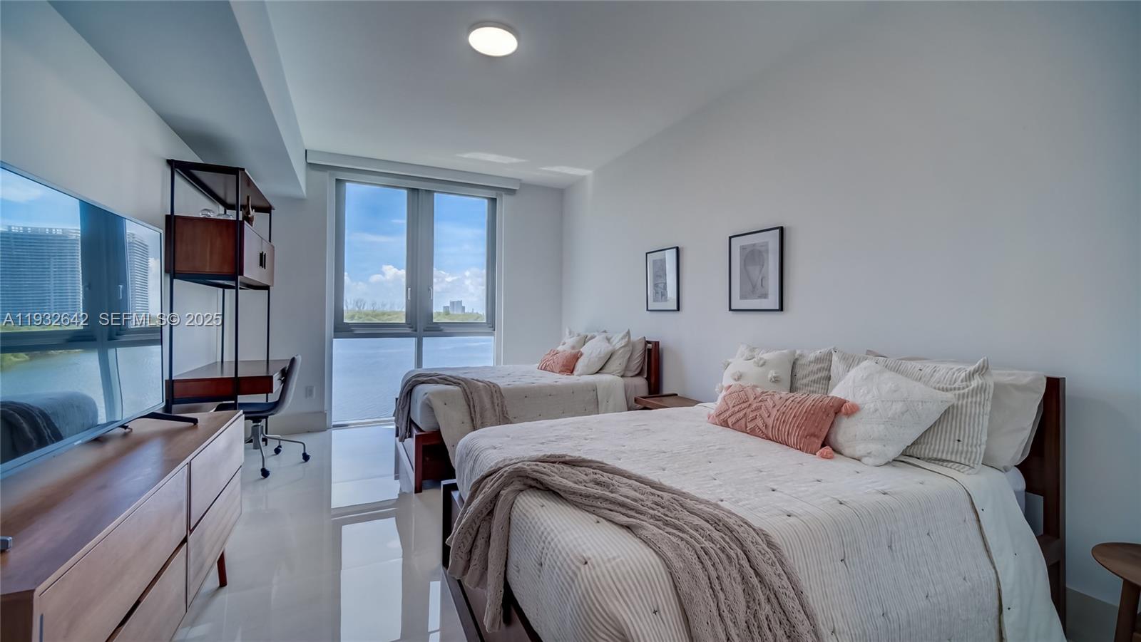 Photo of 17111 Biscayne Blvd  #410, North Miami Beach, Florida, 33160 - 