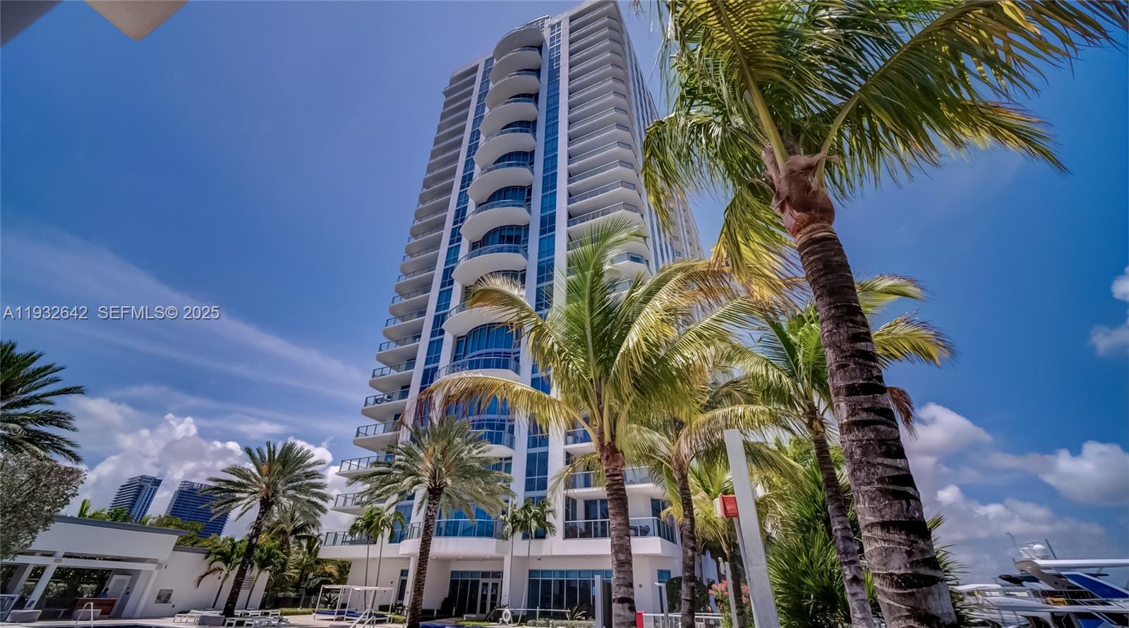 Photo of 17111 Biscayne Blvd  #410, North Miami Beach, Florida, 33160 - 