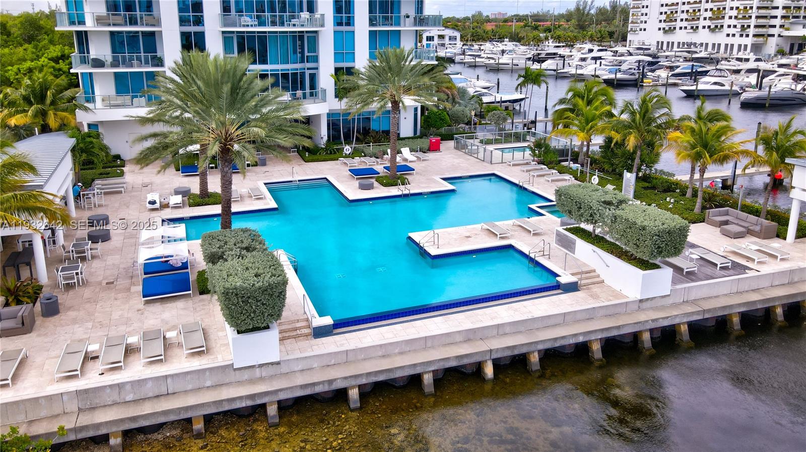 Photo of 17111 Biscayne Blvd  #410, North Miami Beach, Florida, 33160 - 