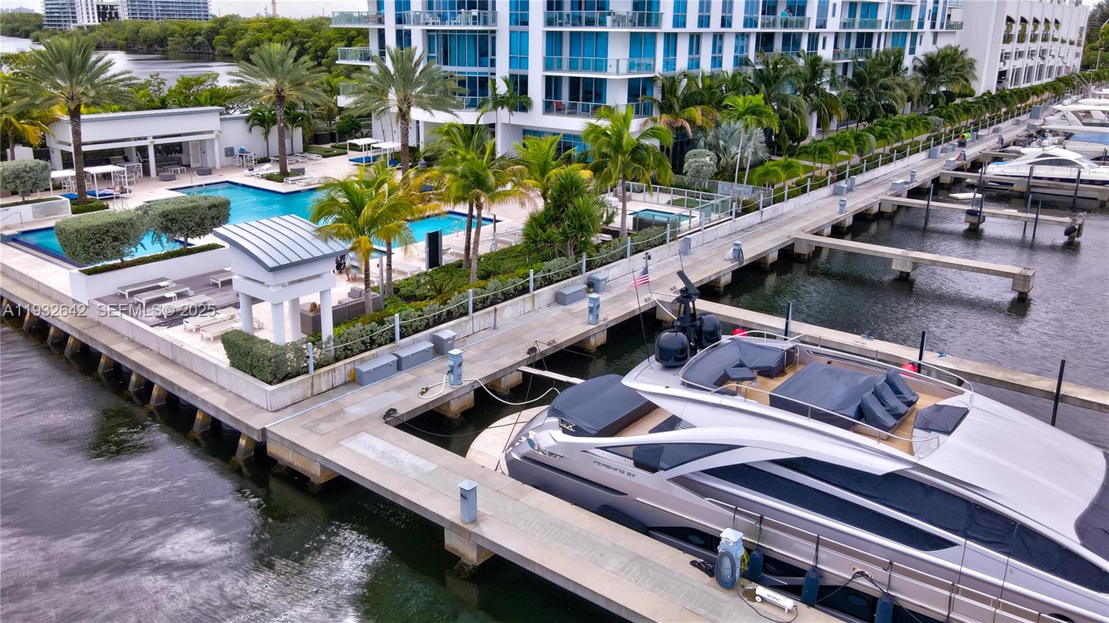 Photo of 17111 Biscayne Blvd  #410, North Miami Beach, Florida, 33160 - 