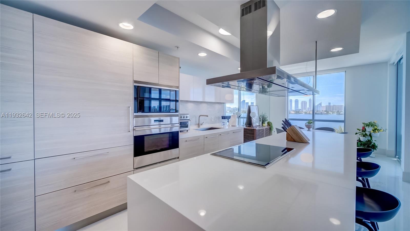 Photo of 17111 Biscayne Blvd  #410, North Miami Beach, Florida, 33160 - 